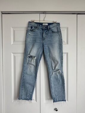 Abercrombie & Fitch Light Wash Straight Leg Distressed Jeans - 26/2R